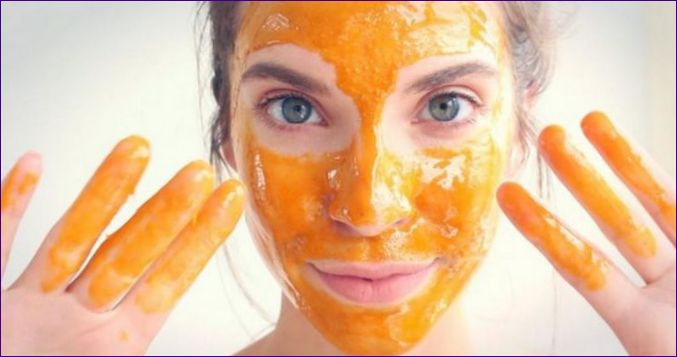 Miód masaż twarzy w domu: korzyści i jak masować twarz z miodem