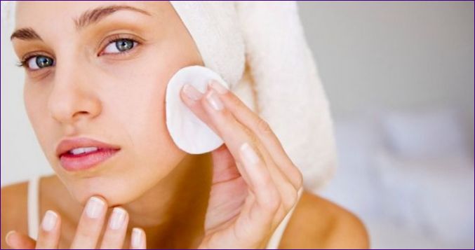 znaczenie oczyszczania skóry przed zabiegiem na twarz